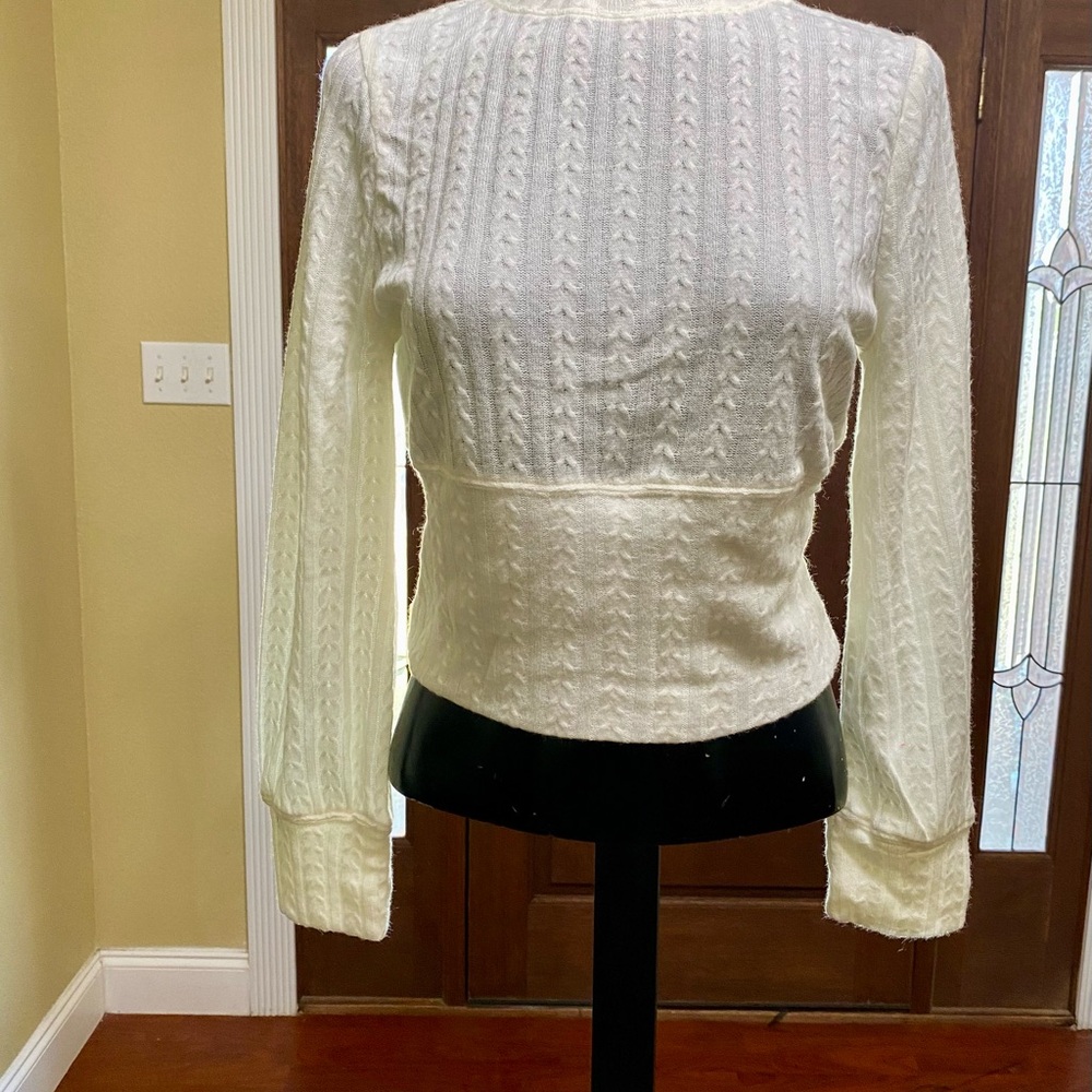 Elegant Cream Women's Cropped Top